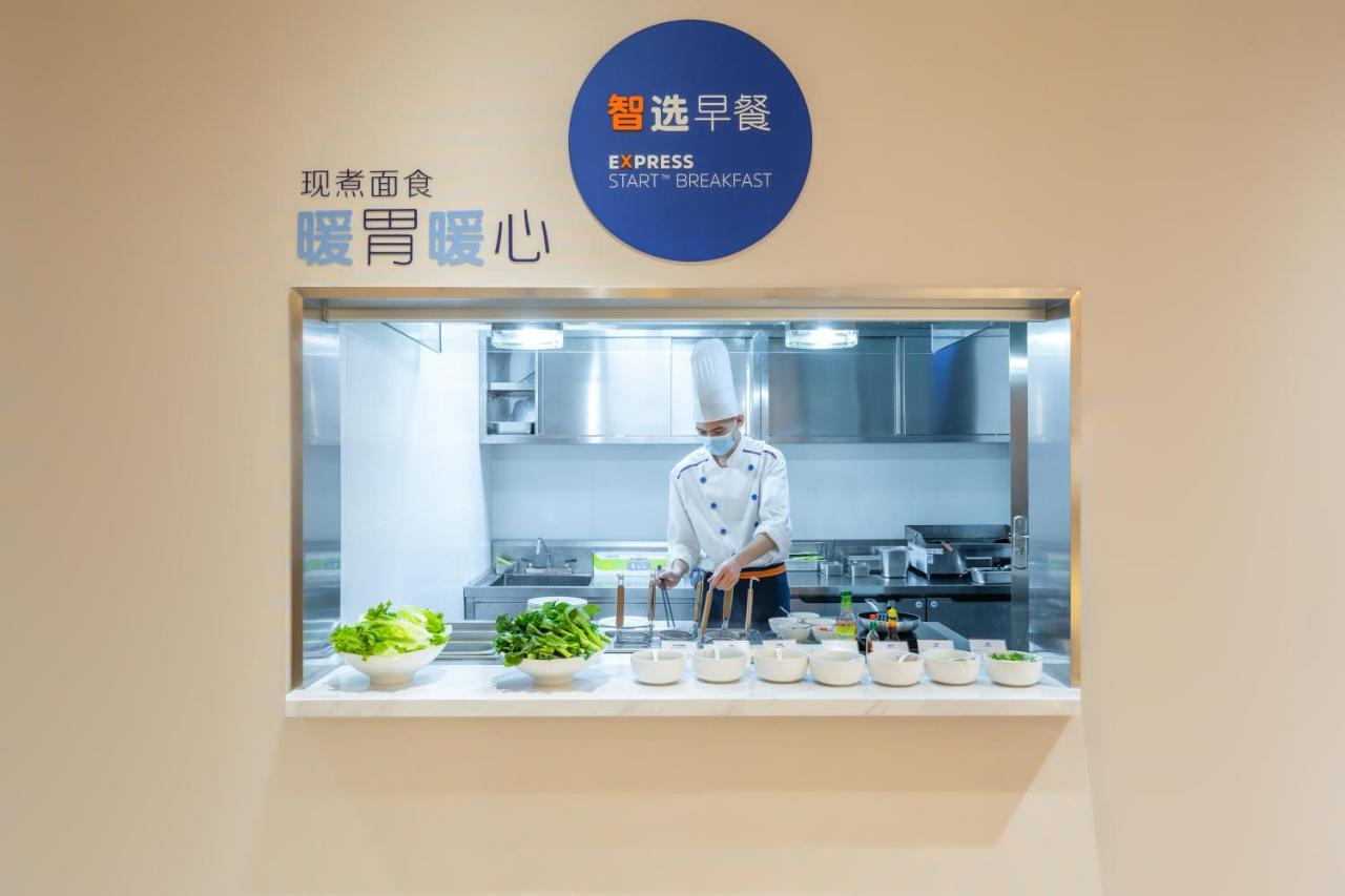 Holiday Inn Express Nanning Jiangnan By Ihg Zewnętrze zdjęcie